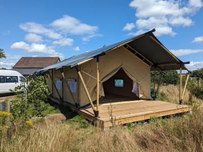 Safari Lodge Tents - Image 4